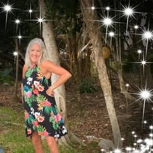 Meet your Posher, Debbie